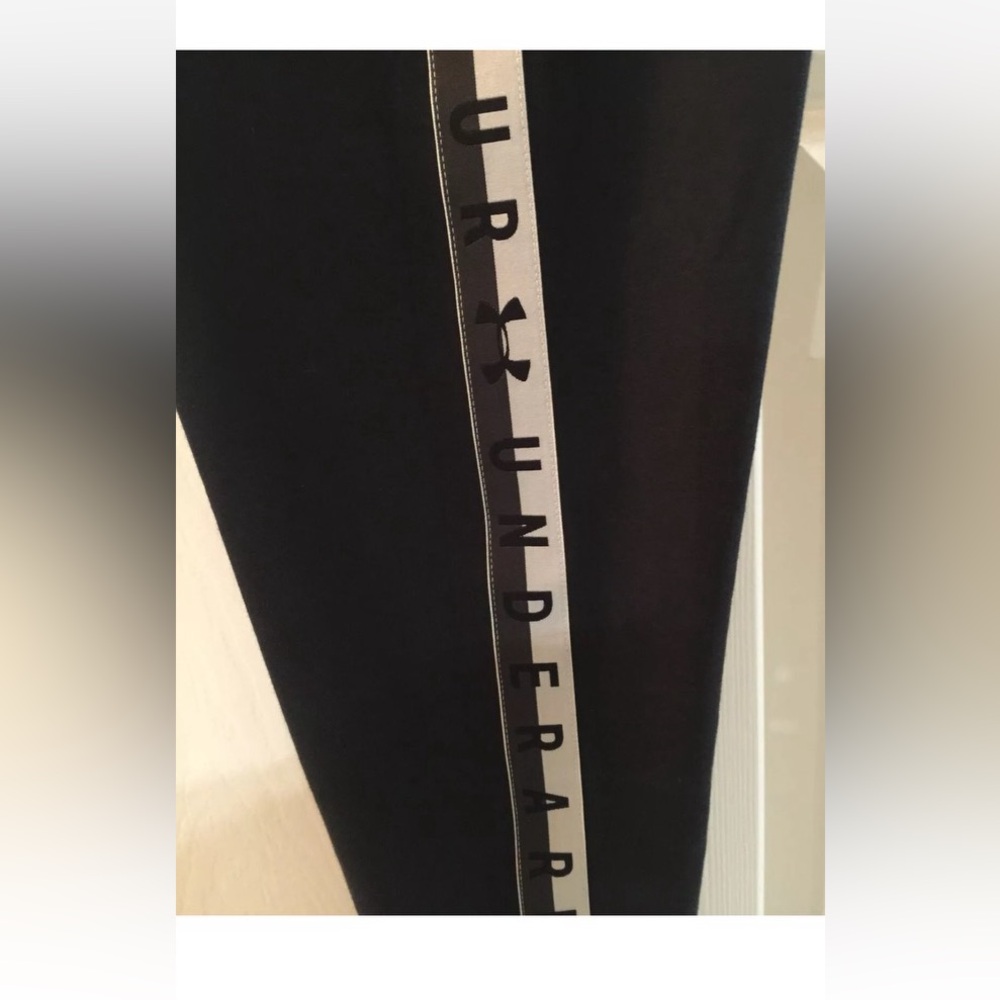 Under Armour Leggings pants Graphic Taping Sides NWT new women’s - Picture 7 of 12